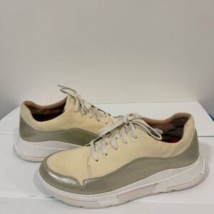 Fitflop Freya Leather Neutral Cream Metallic Shimmery Sued Sneakers Size 8.5